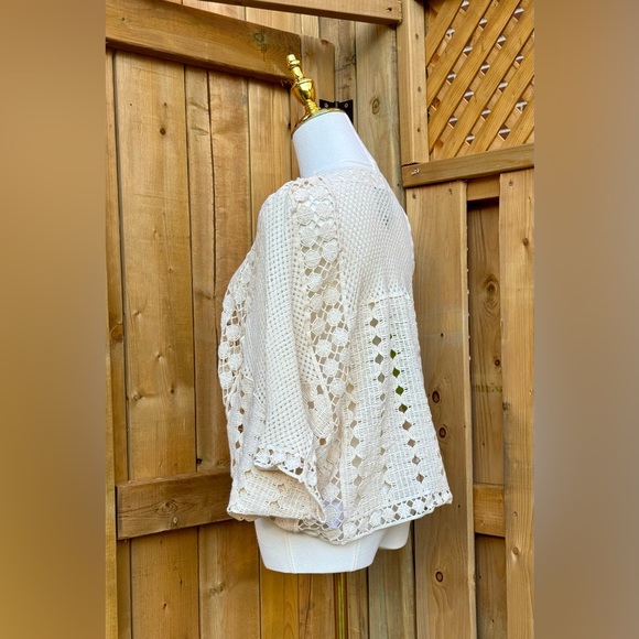 🆕 FARM Rio 🧿 NWT Off White Crochet Long Sleeve Blouse with Batwings, Sz M - Picture 7 of 15